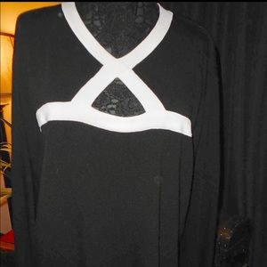 4x Cyrus- Sexy black knit top w/ white trim