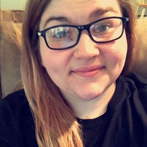 Meet your Posher, Casey