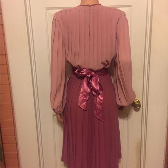 ❌SOLD❌ Vintage Pleated Purple/Pink Dress w Satin - Picture 2 of 5