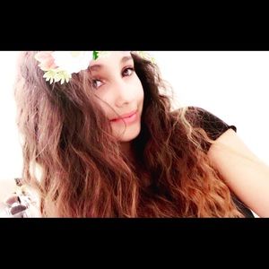 Meet your Posher, Damaris