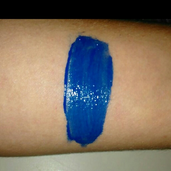 Blueberry pie long lasting matte lipgloss - Picture 4 of 5