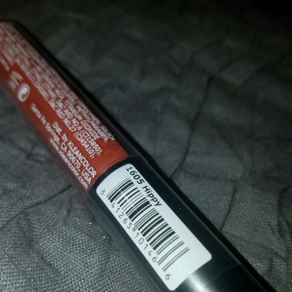 Hippy Long lasting matte lipgloss - Picture 3 of 5