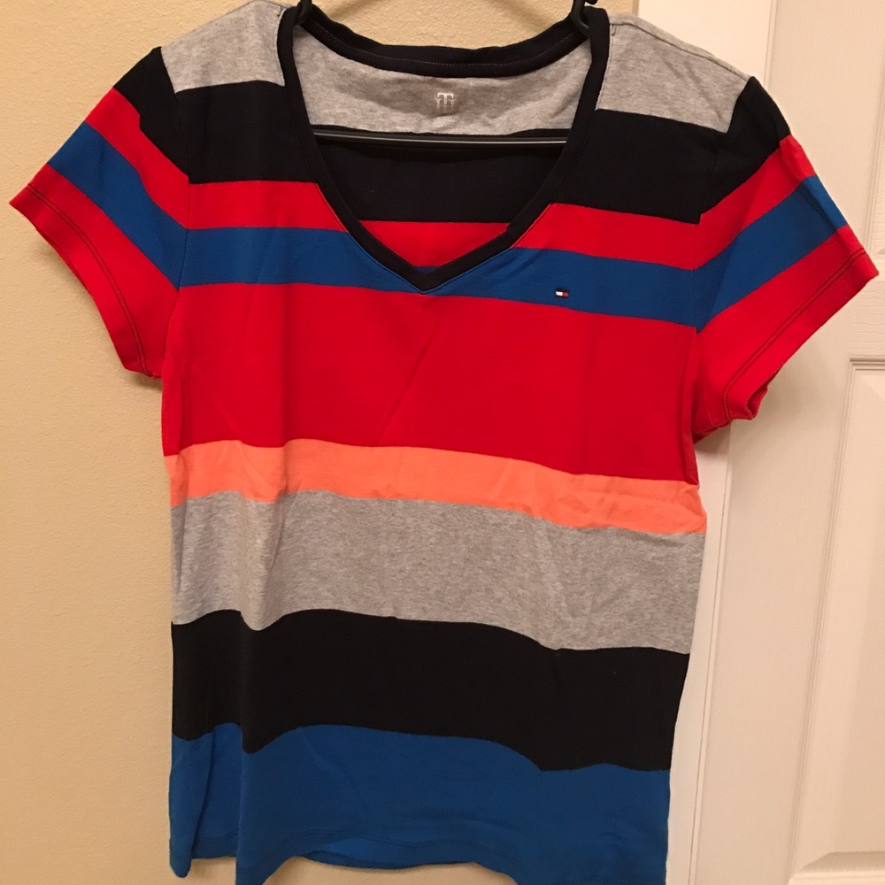 🔒SOLD🔒 TOMMY HILFIGER Tee