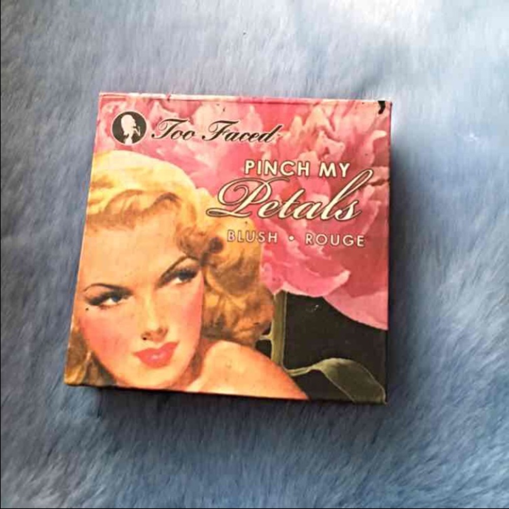 Too Faced Pinch My Petals Blush