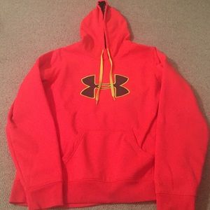 Pink Under Armour storm sweatshirt