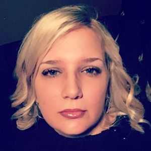 Meet your Posher, Valerie