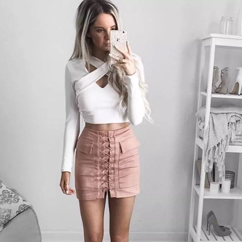 50% OFF💘NEW IN💘Fashionable Cross front crop top