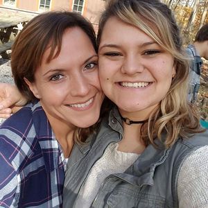 Meet your Posher, Crystal