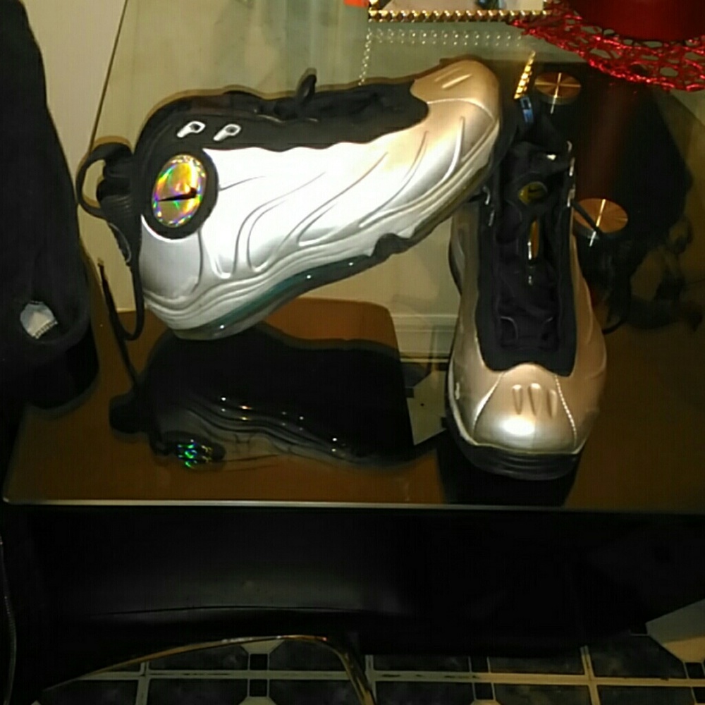 Mens NIKE Silver Surfer foam posite