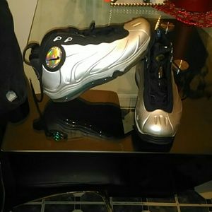 Mens NIKE Silver Surfer foam posite