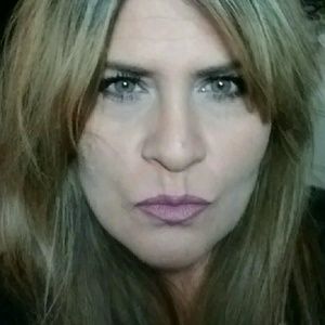 Meet your Posher, Eileen