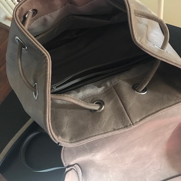 Weekend Wishes Backpack - Picture 4 of 5