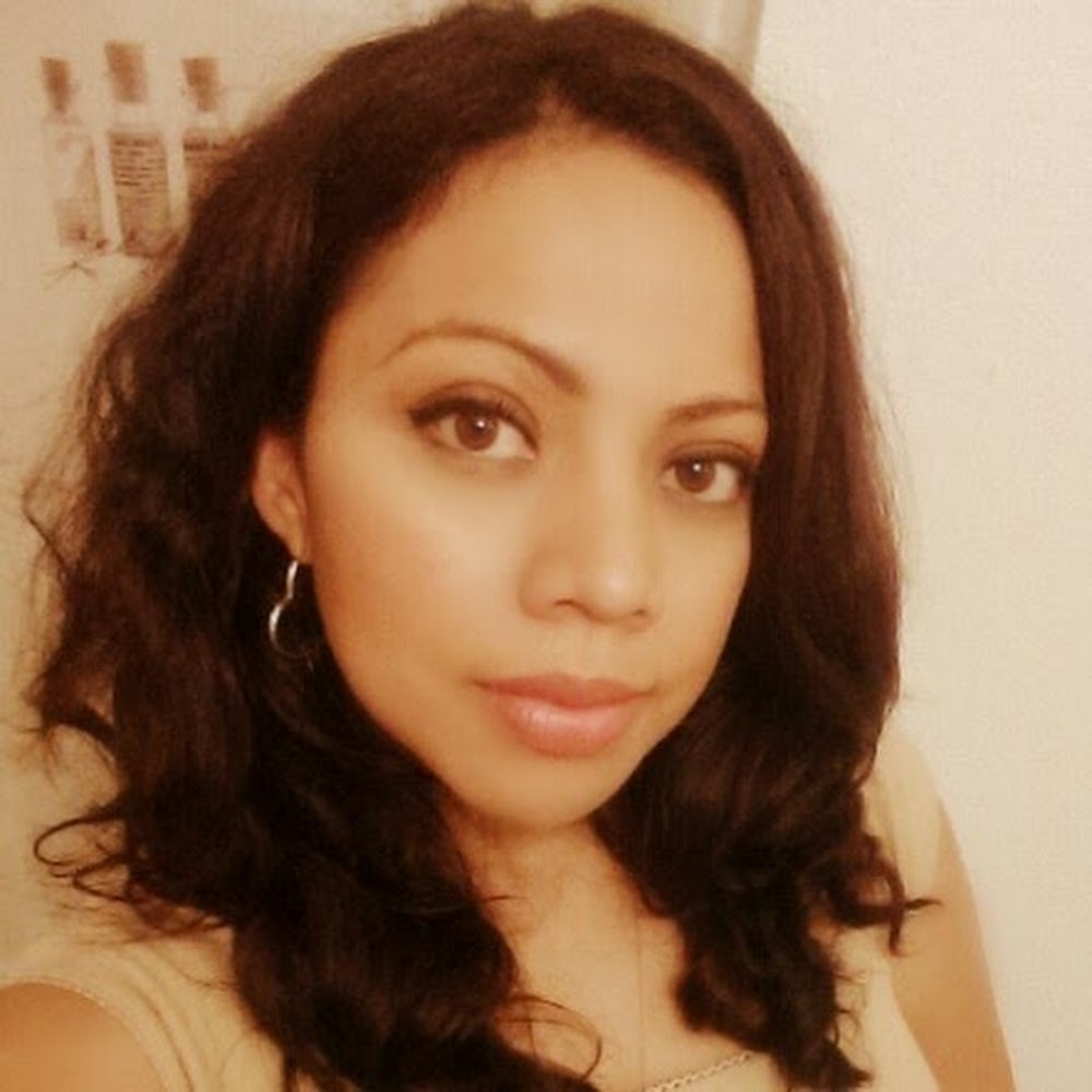 Meet your Posher, Carolina