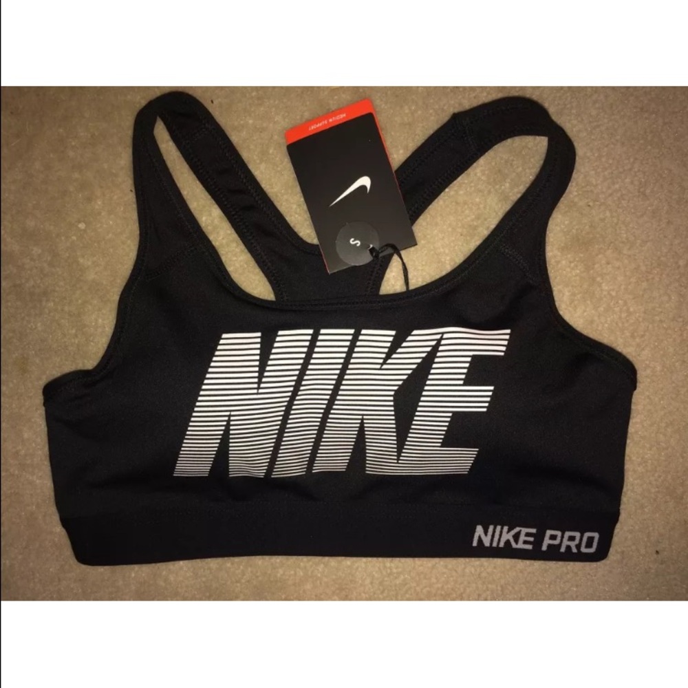 I'm looking for this Nike in Small
