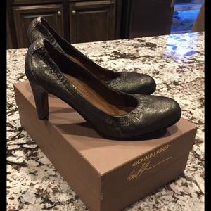 Donald J Pliner Heel