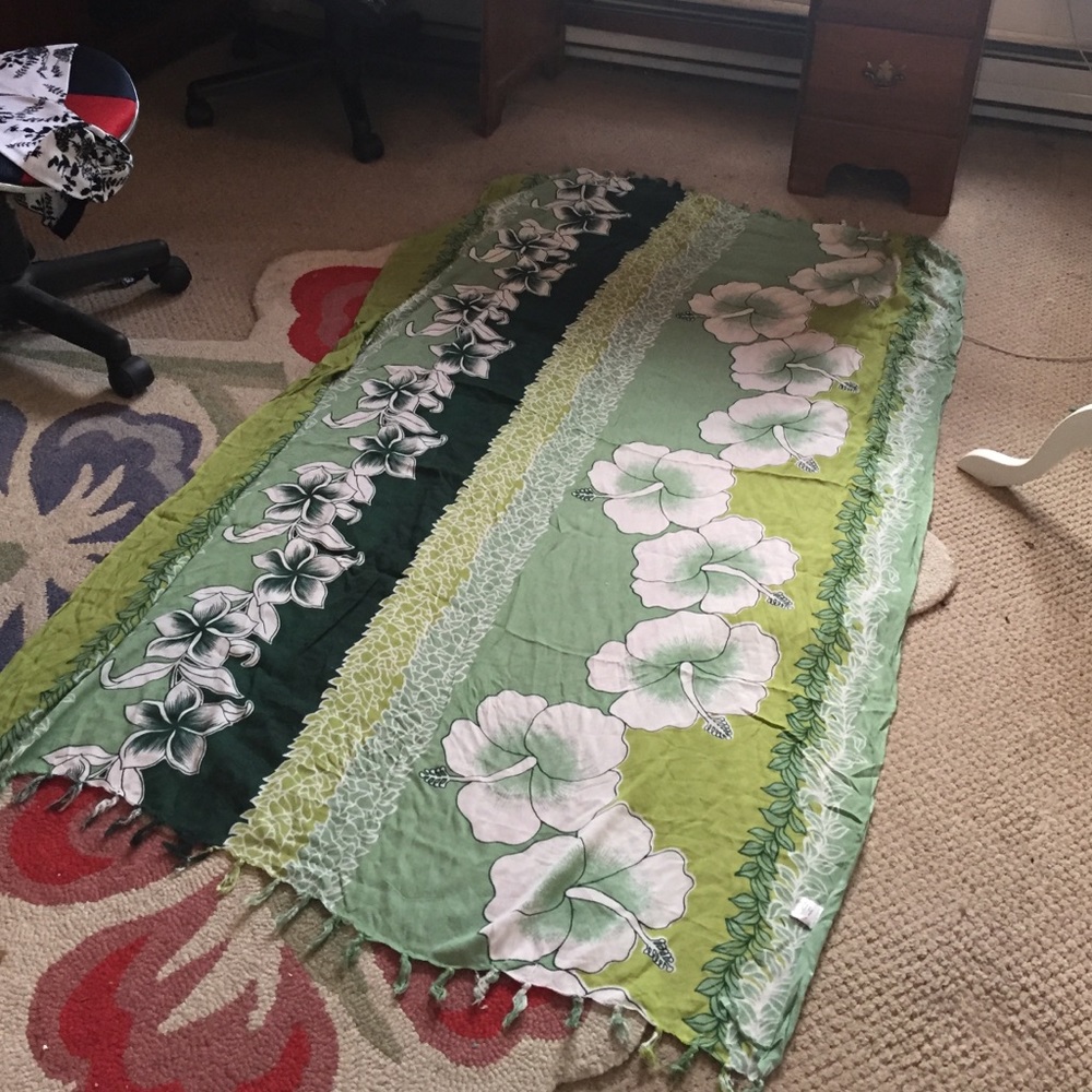 Tropical Bathing suit beach wrap - Picture 3 of 3