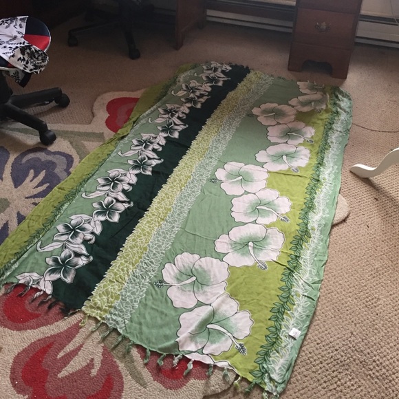 Tropical Bathing suit beach wrap - Picture 3 of 3