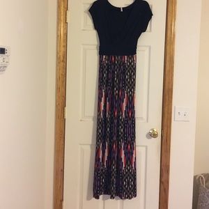 Cap sleeve maxi dress