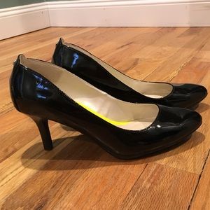 Etienne Aigner patent leather heels