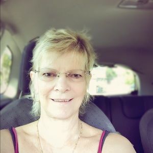 Meet your Posher, Deborah