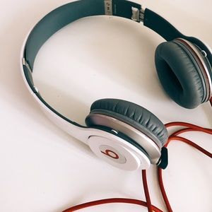 Beats by Dre Solo Wired Headphones