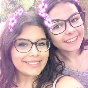 Meet your Posher, Lawrence