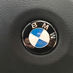 Meet your Posher, Cara