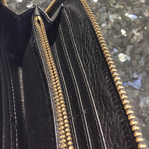 Tory Burch full size leather wallet - Picture 6 of 6