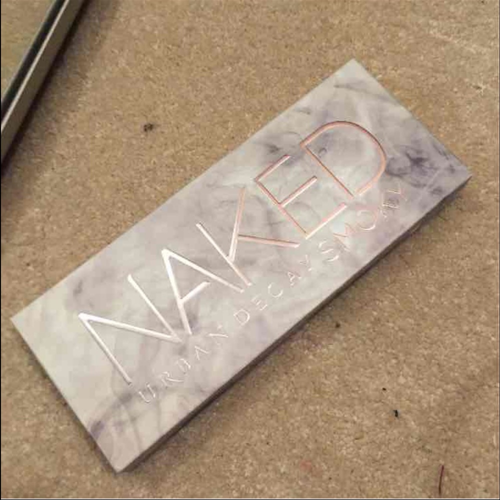 Naked smokey eyeshadow palette