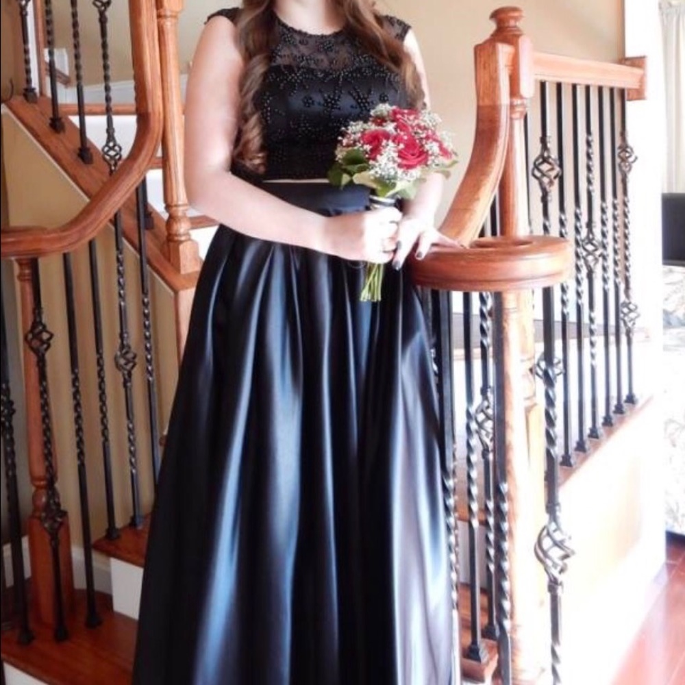 PROM DRESS
