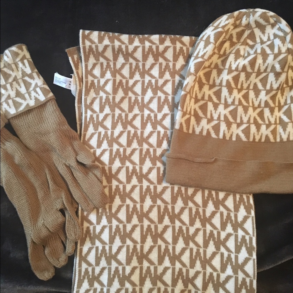 Michael Kors scarf, hat and gloves set