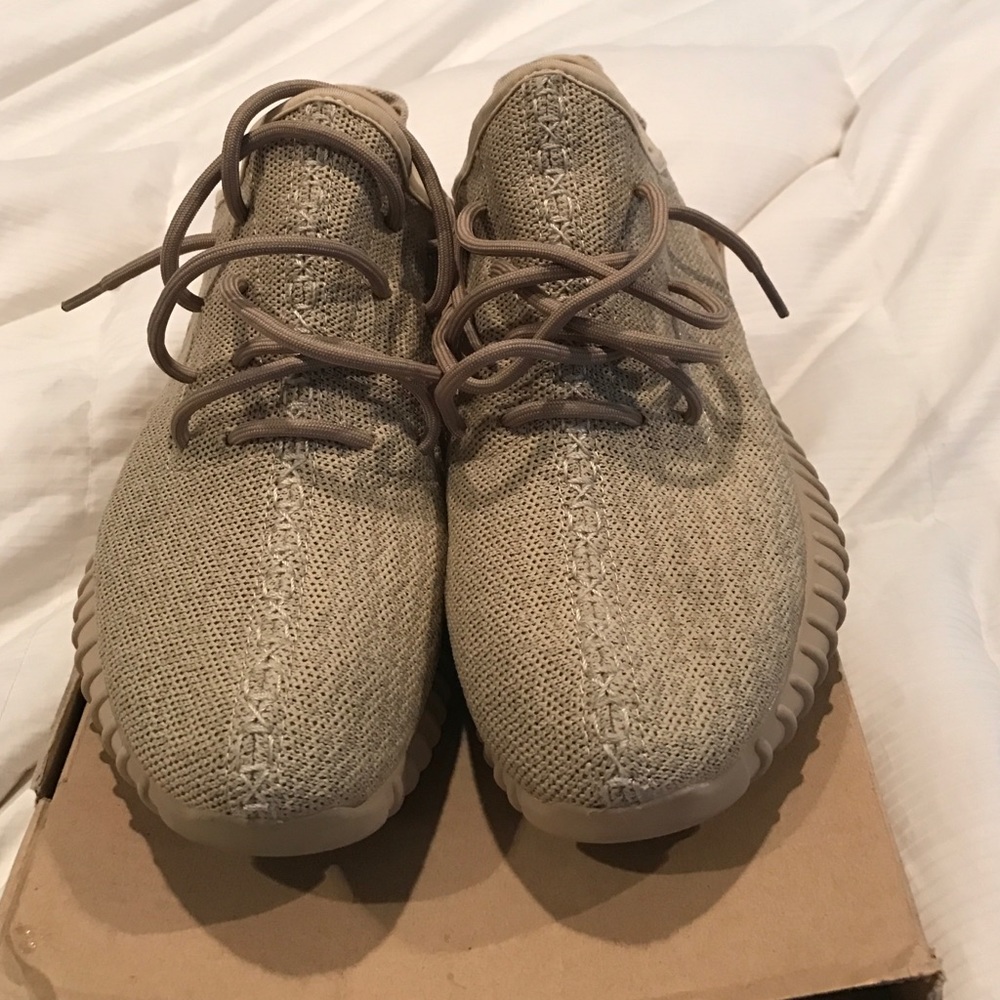 Yeezy oxford tan size 9.5 UA