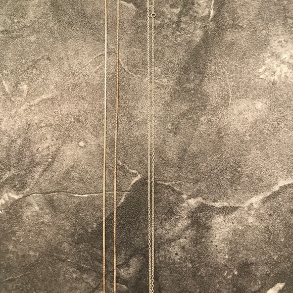 Silver heart necklace with diamond accent - Picture 2 of 2