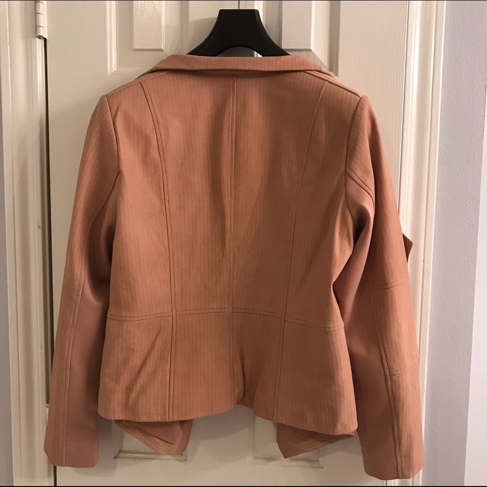 🔴SOLD🔴 HOST PIC! 🏈FLASH SALE!! Leather Jacket - Picture 4 of 5