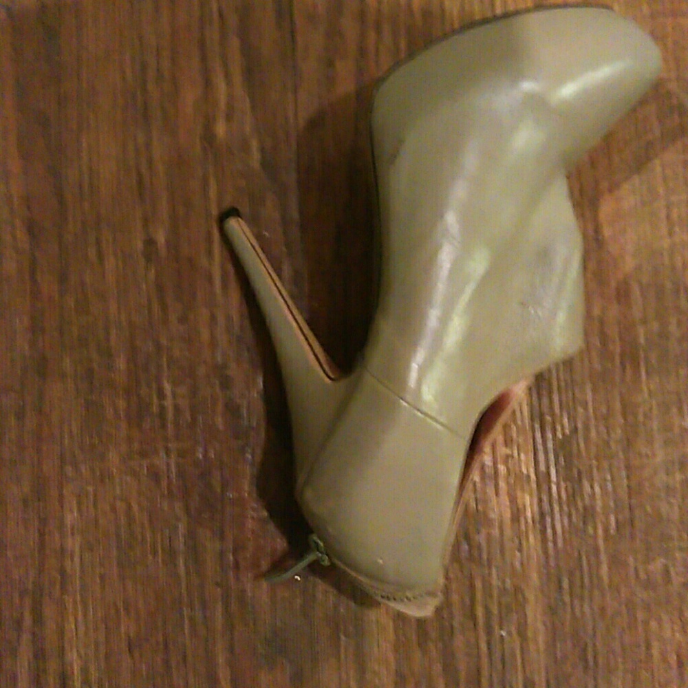 The heels are too high (repost)