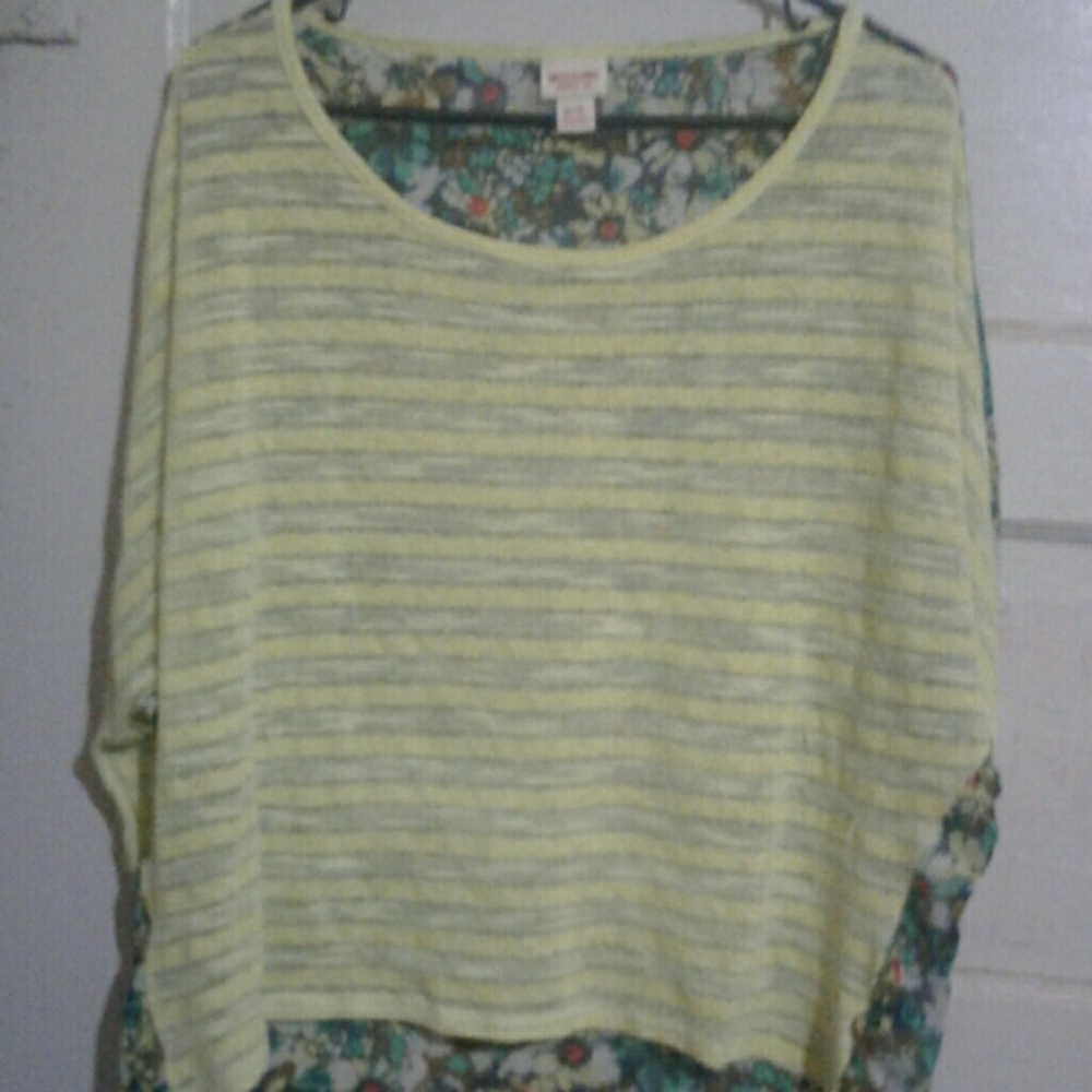 Floral print neon green blouse