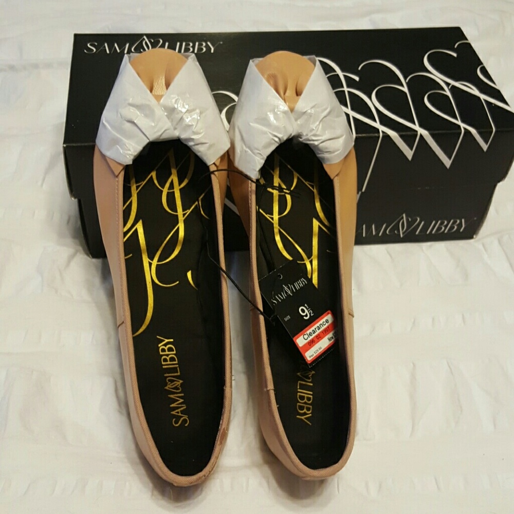 NWT Sam & Libby flats