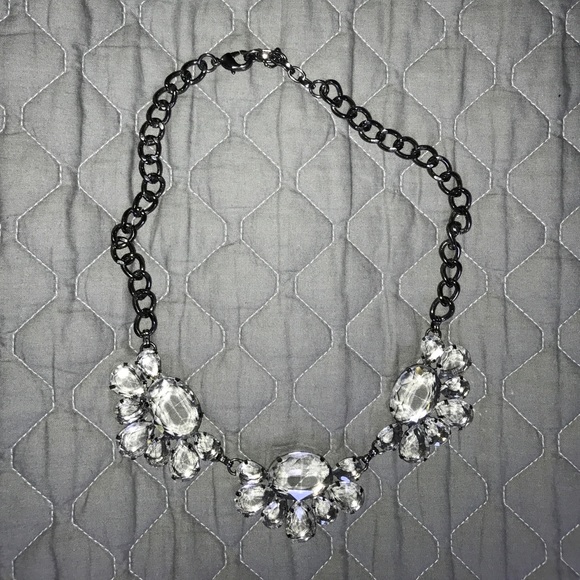 Leslie Danzis Jewelry - White Crystal & Gunmetal chain Necklace