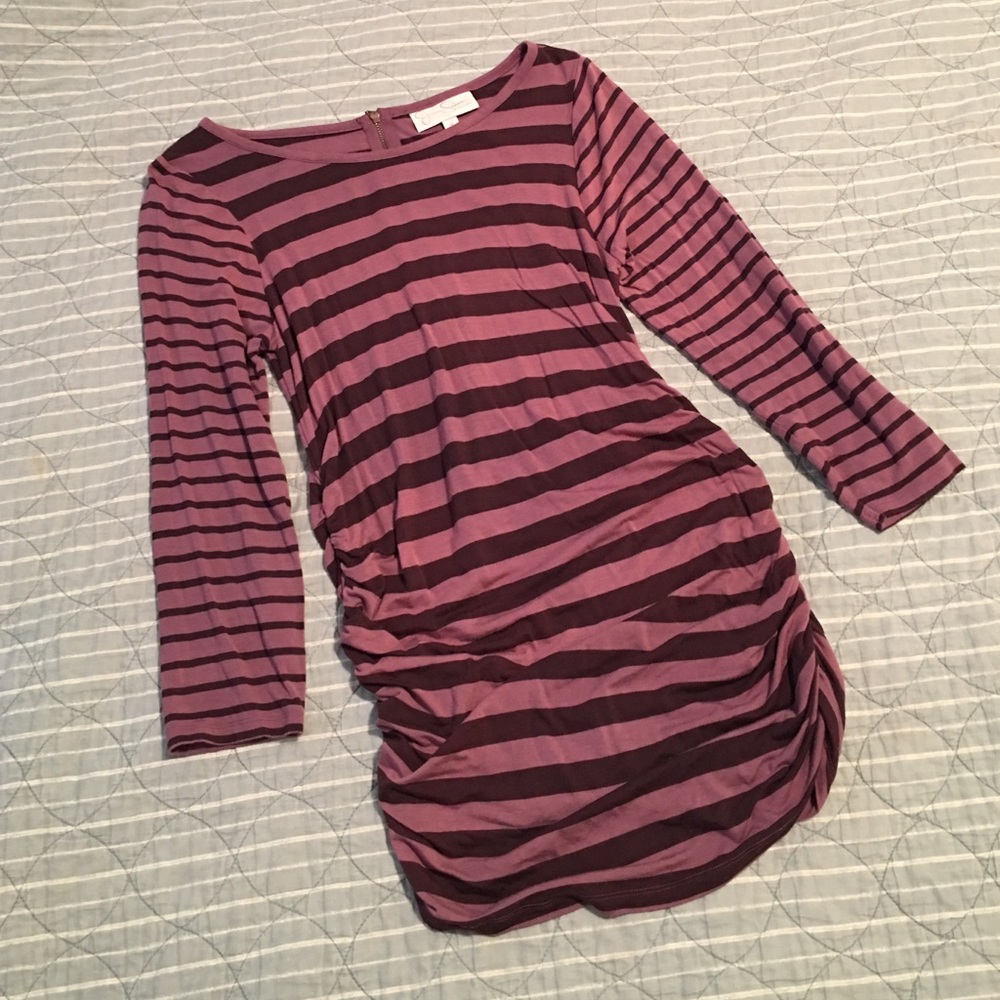 Jessica Simpson maternity shirt