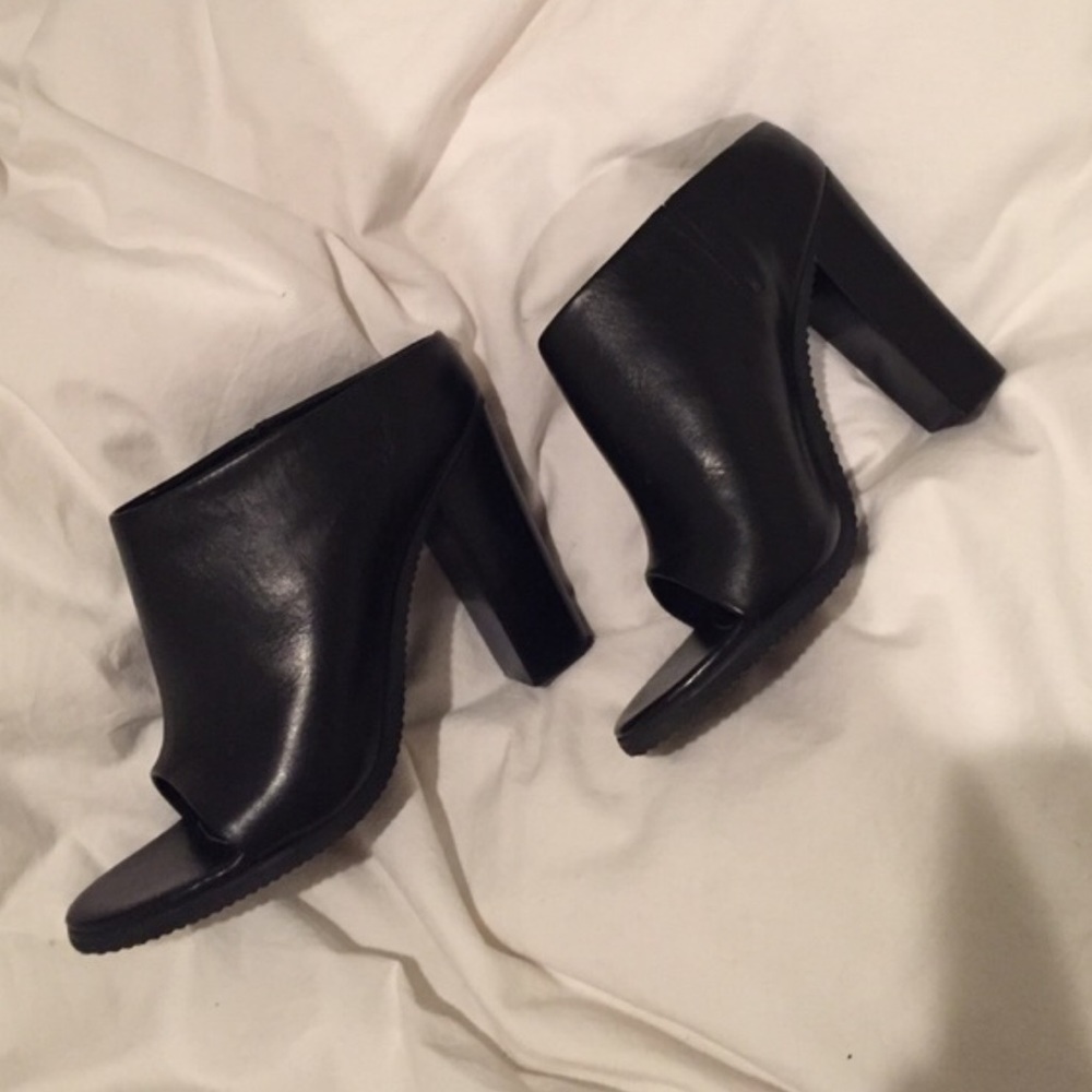 Tibi Mules