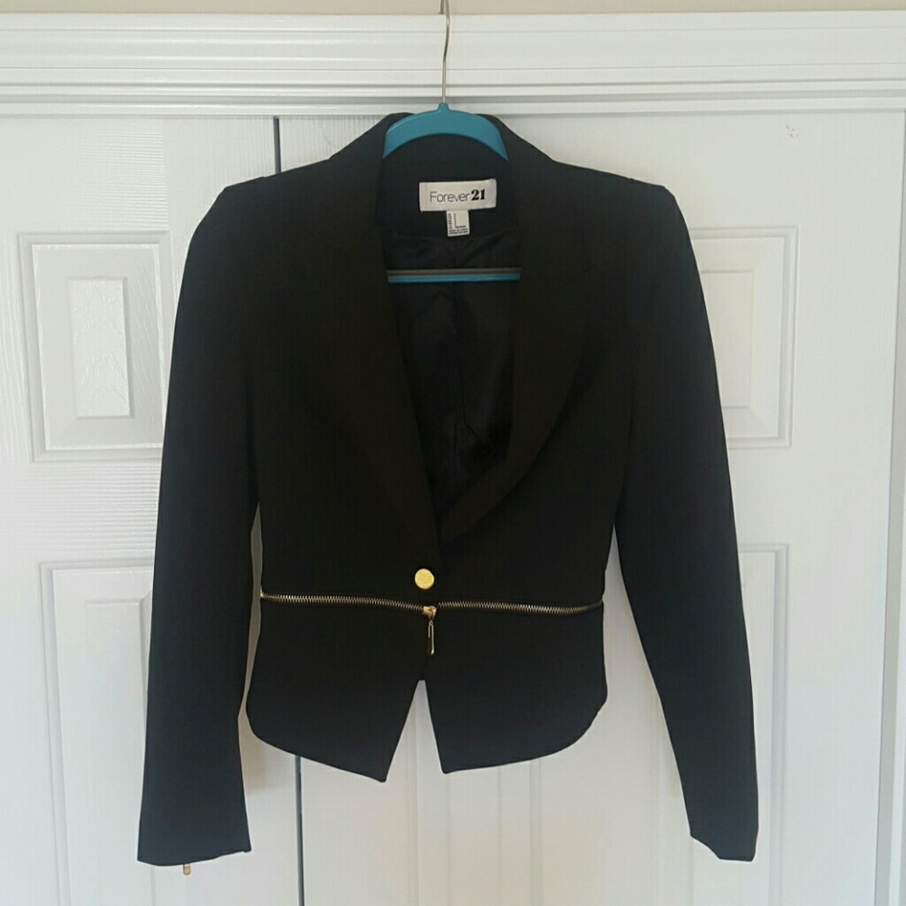 NWOT Zipper Detailed Blazer