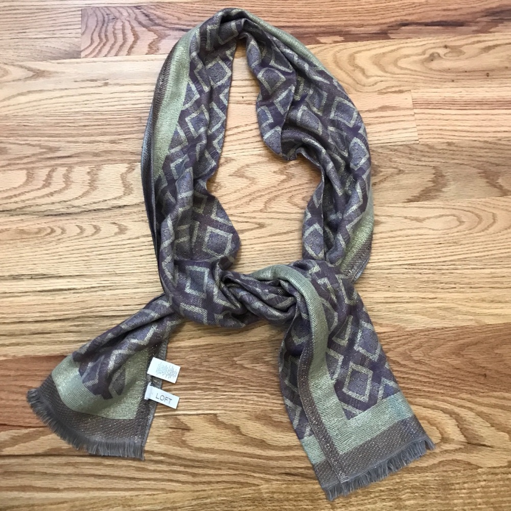 Loft scarf