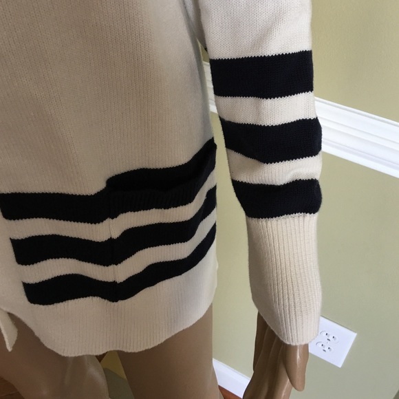 Gorgeous nautical sweater 🐚 ⛵️⛵️⚓️ - Picture 3 of 4
