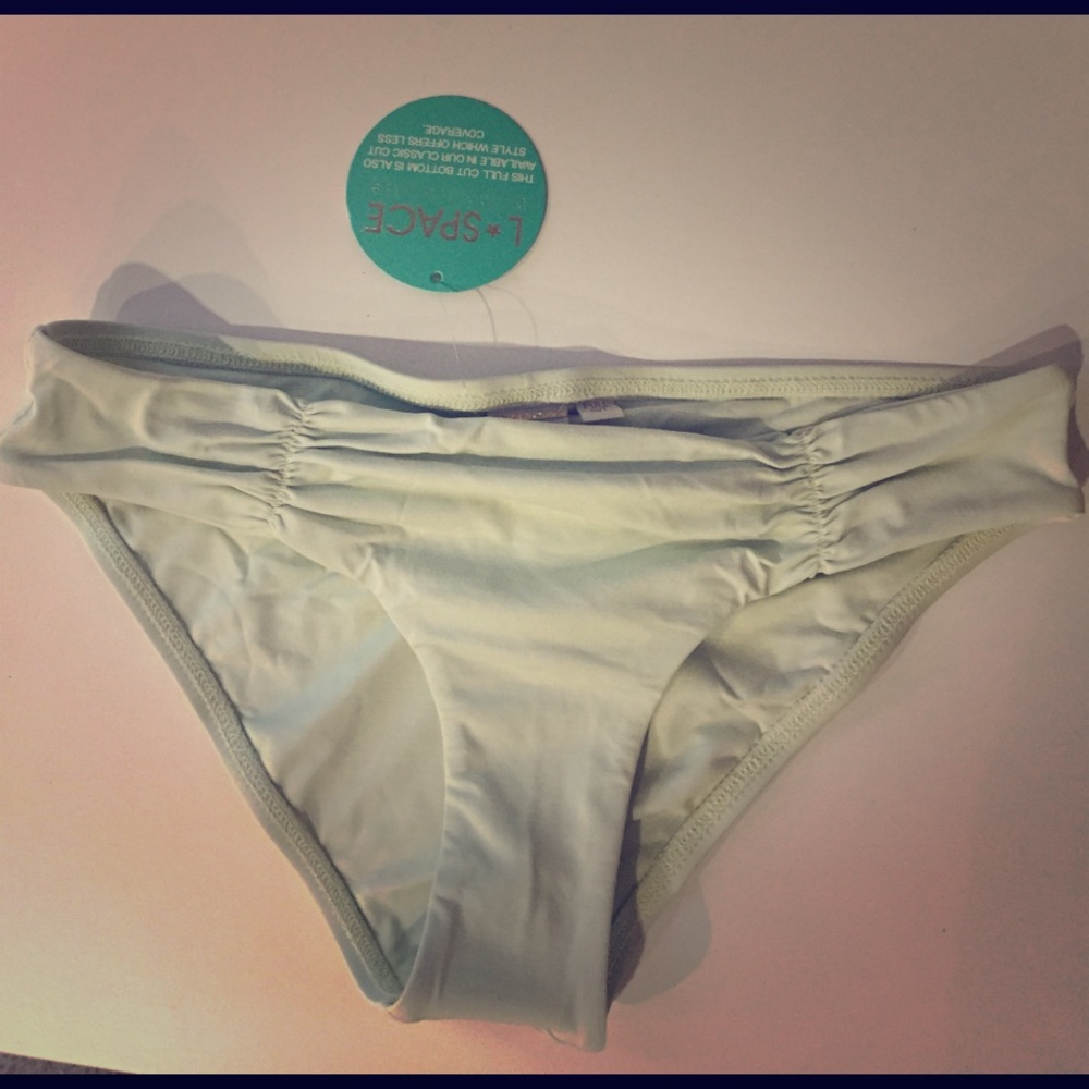 L*Space bikini bottom *BNWT* MINT color
