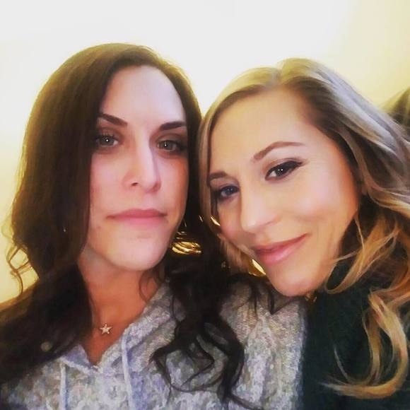 Meet your Posher, Christina - Picture 1 of 1