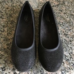 Vionic black sparkle flats
