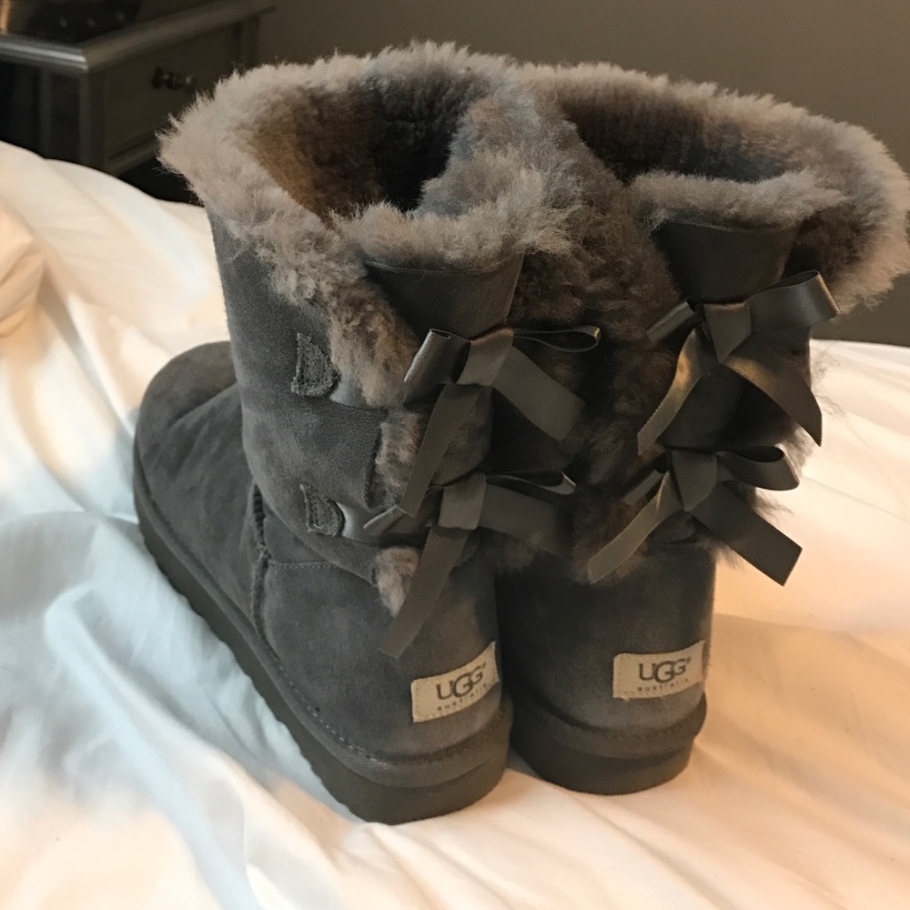 Women's Ugg Bailey Bow Gray