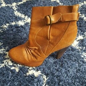 Steve Madden Cognac booties