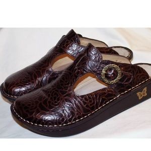 Algeria classic embossed rosemary size 7 1/2