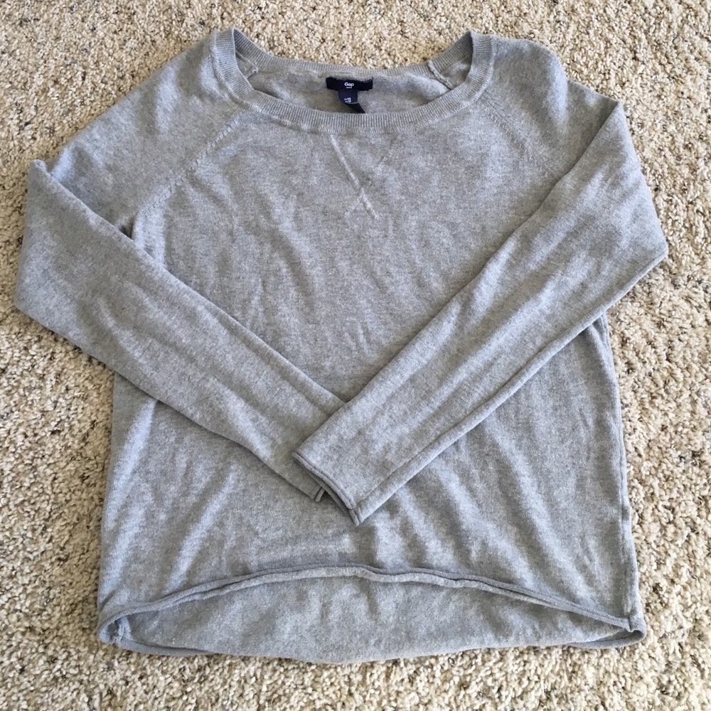 Gray GAP sweater